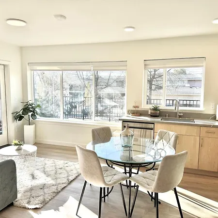 Luxurious Downtown Apartment In Seattle